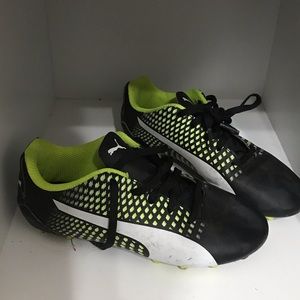 Boys’ Puma soccer cleats